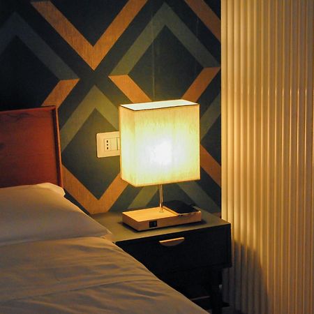 Bed & Breakfast Spaccanapoli 56 Екстер'єр фото