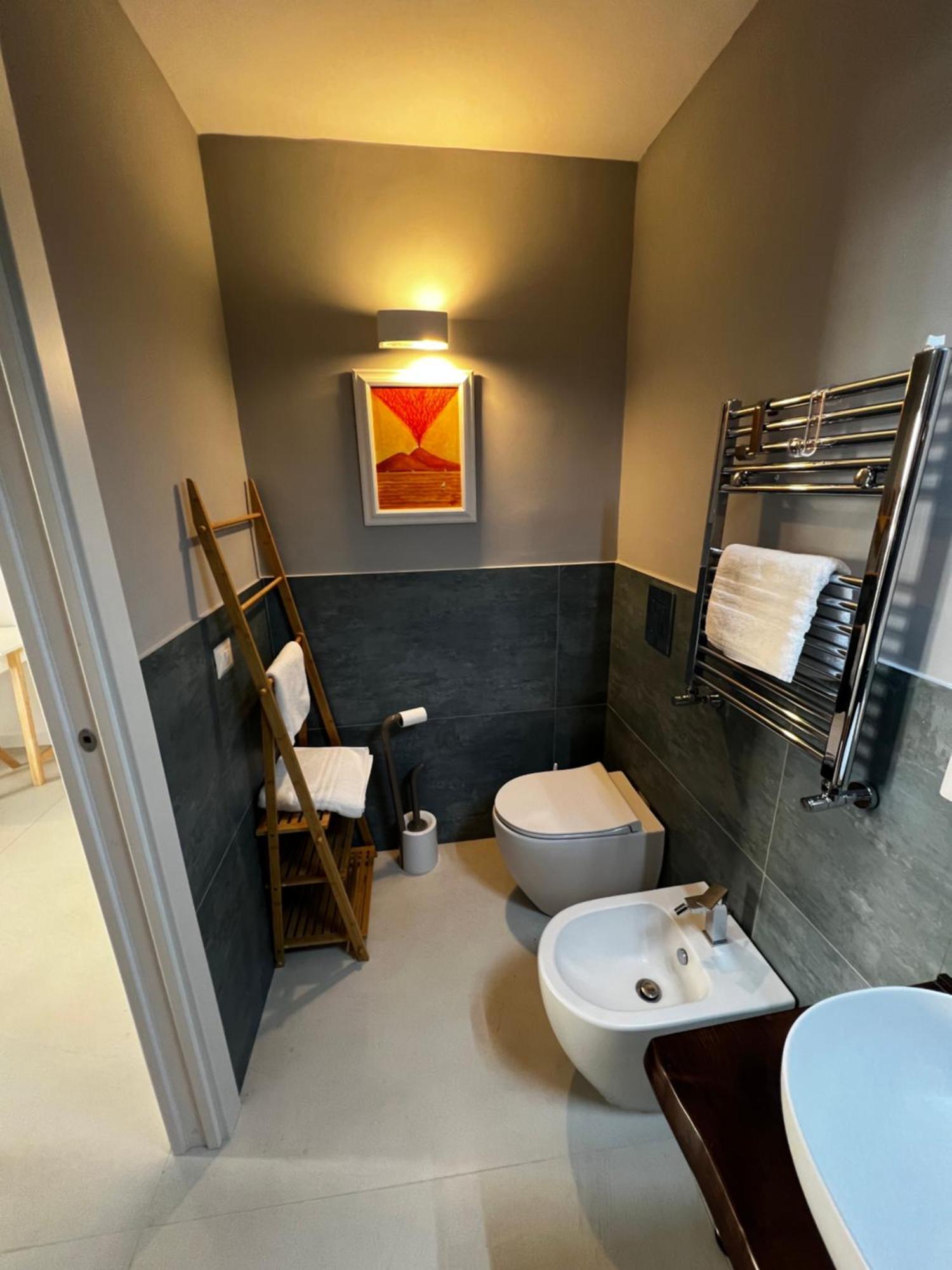 Bed & Breakfast Spaccanapoli 56 Екстер'єр фото