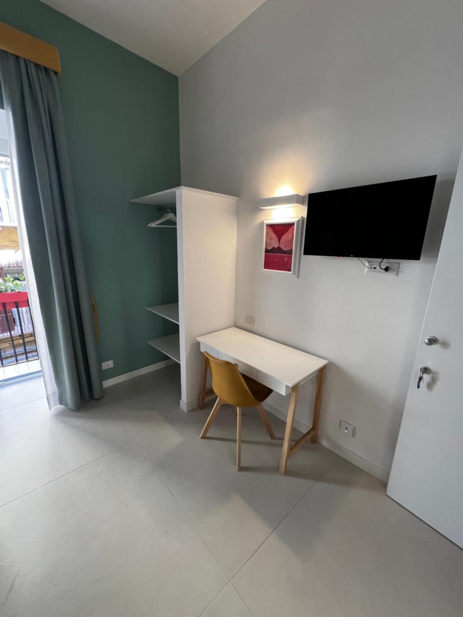 Bed & Breakfast Spaccanapoli 56 Екстер'єр фото