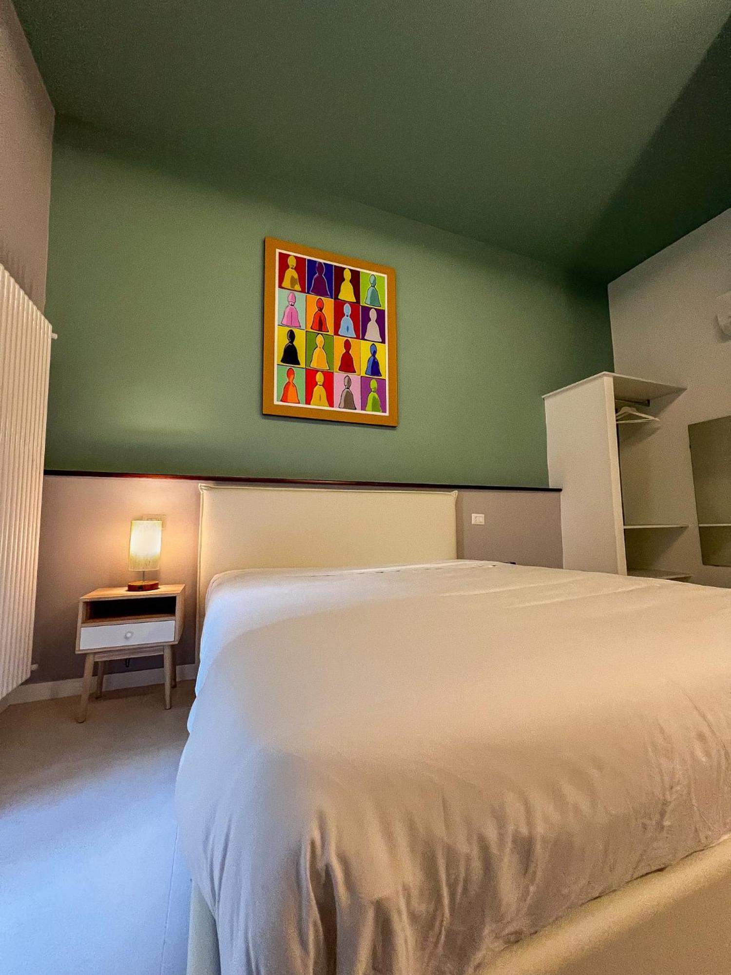 Bed & Breakfast Spaccanapoli 56 Екстер'єр фото