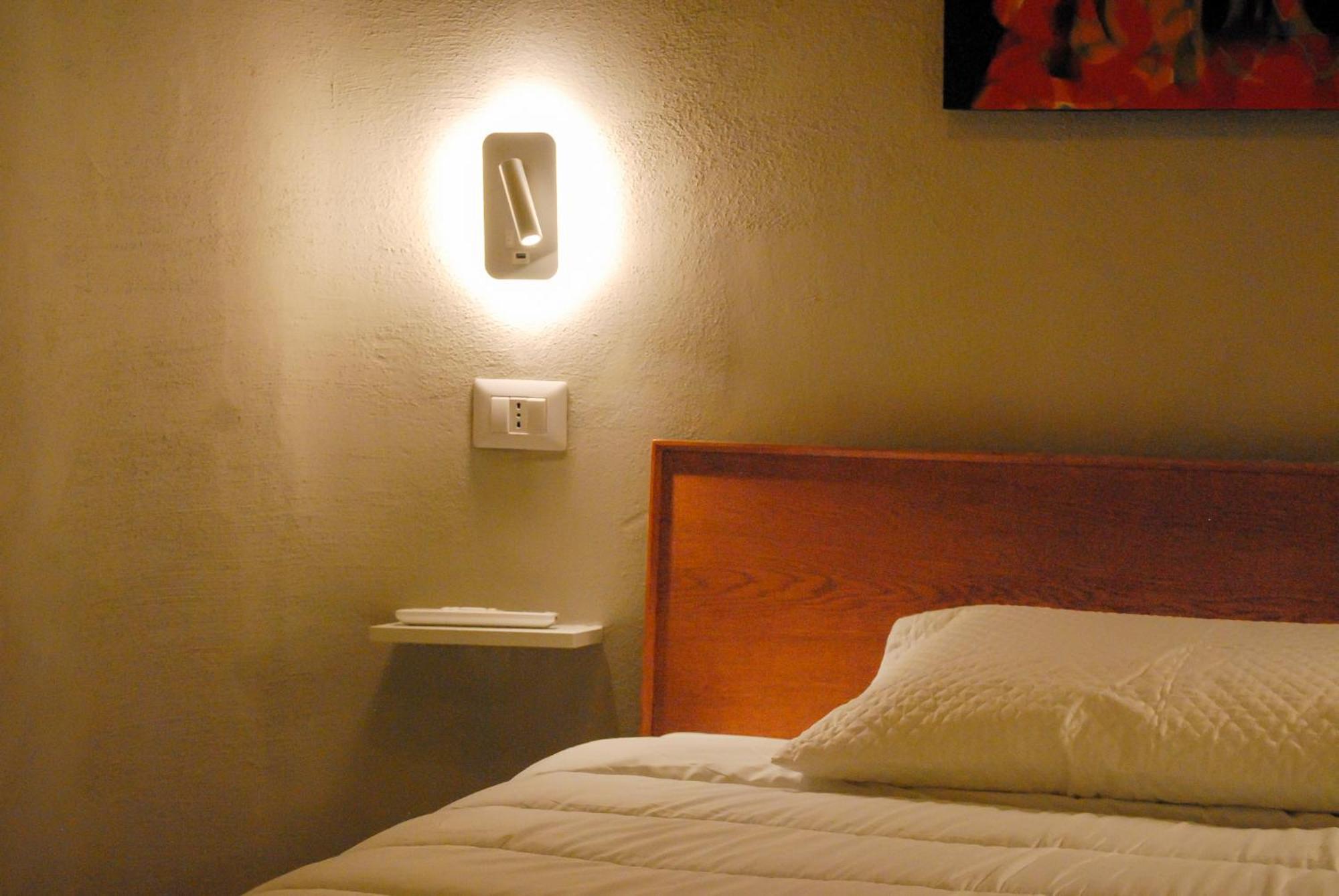 Bed & Breakfast Spaccanapoli 56 Екстер'єр фото